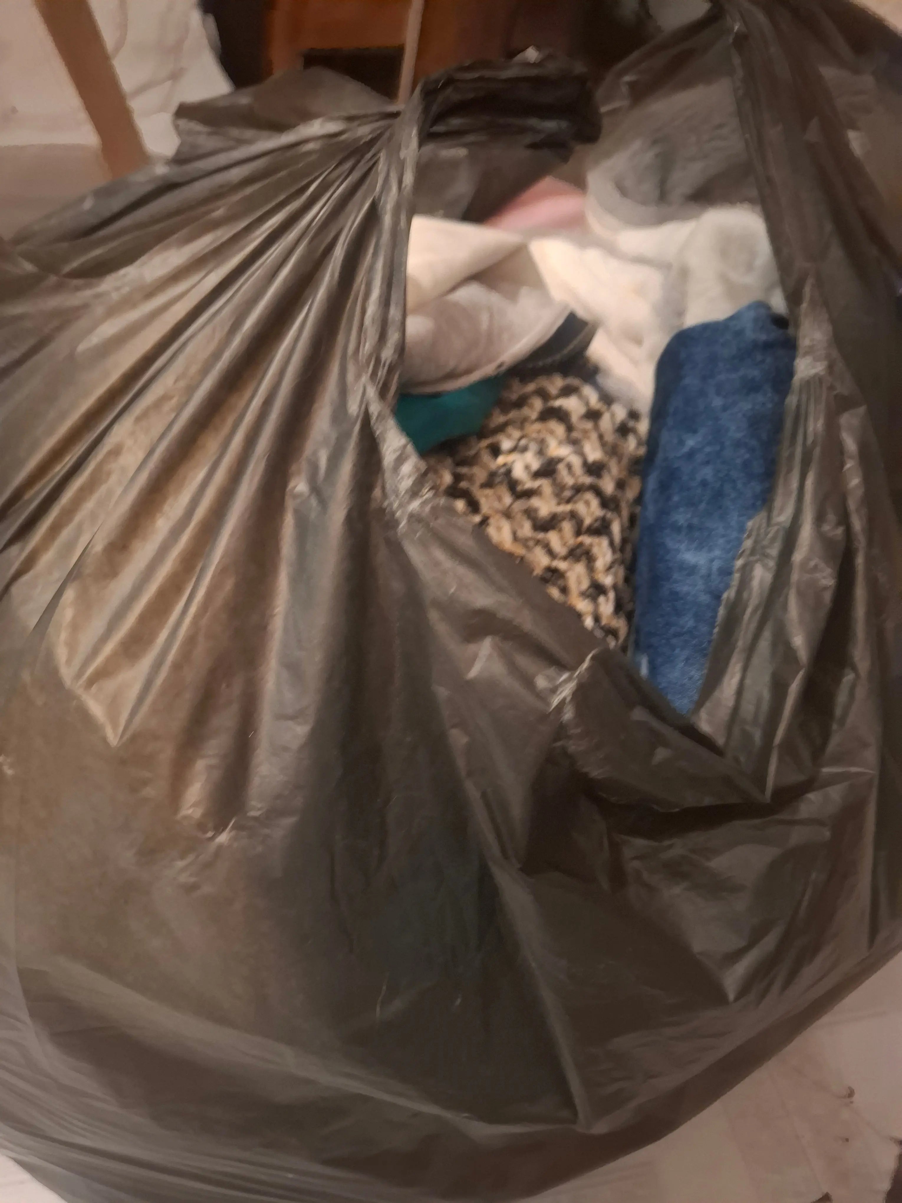 Mysteri box de ropa usadas en exelentes condiciones - Astrolyms