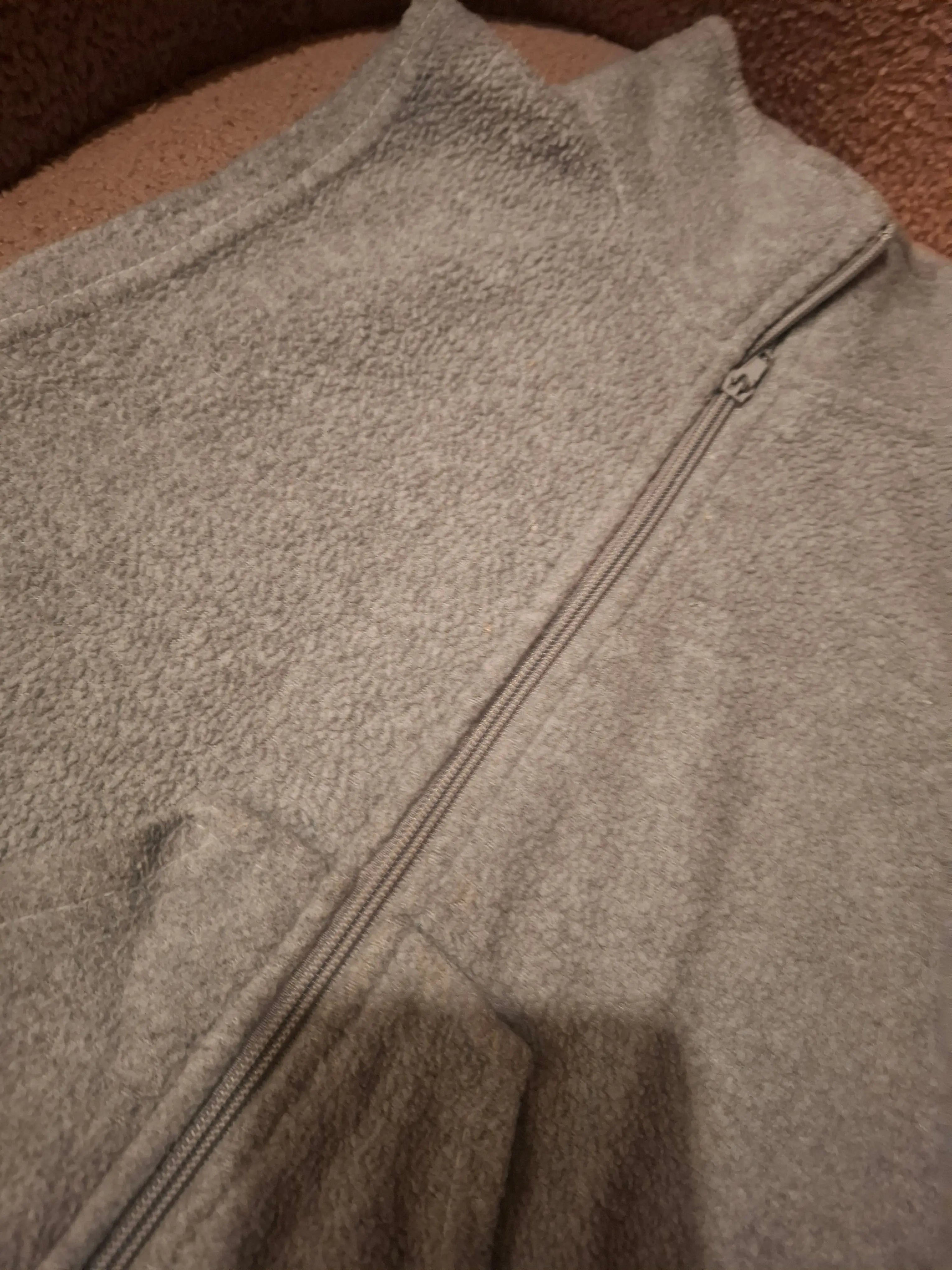 Chaleco color gris claro (usado) - Astrolyms